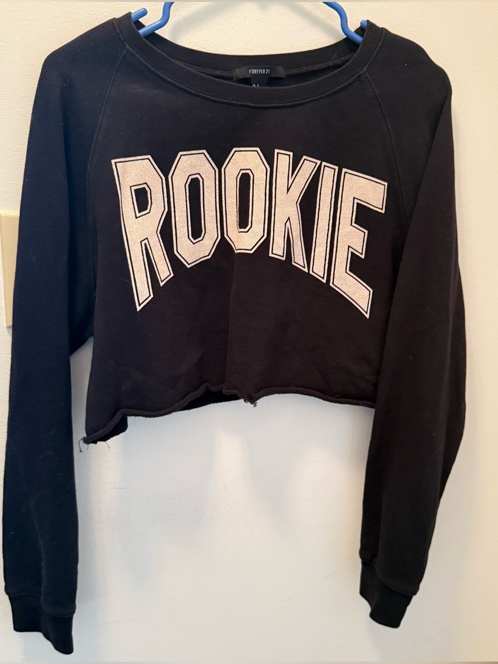 Forever 21 Womens Small Black Cropped Rookie Crew Sweatshirt